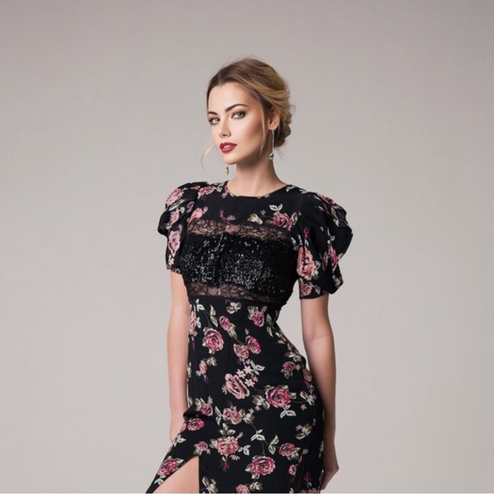 Sequined Floral Puff Sleeve Midi Dress. Size S.